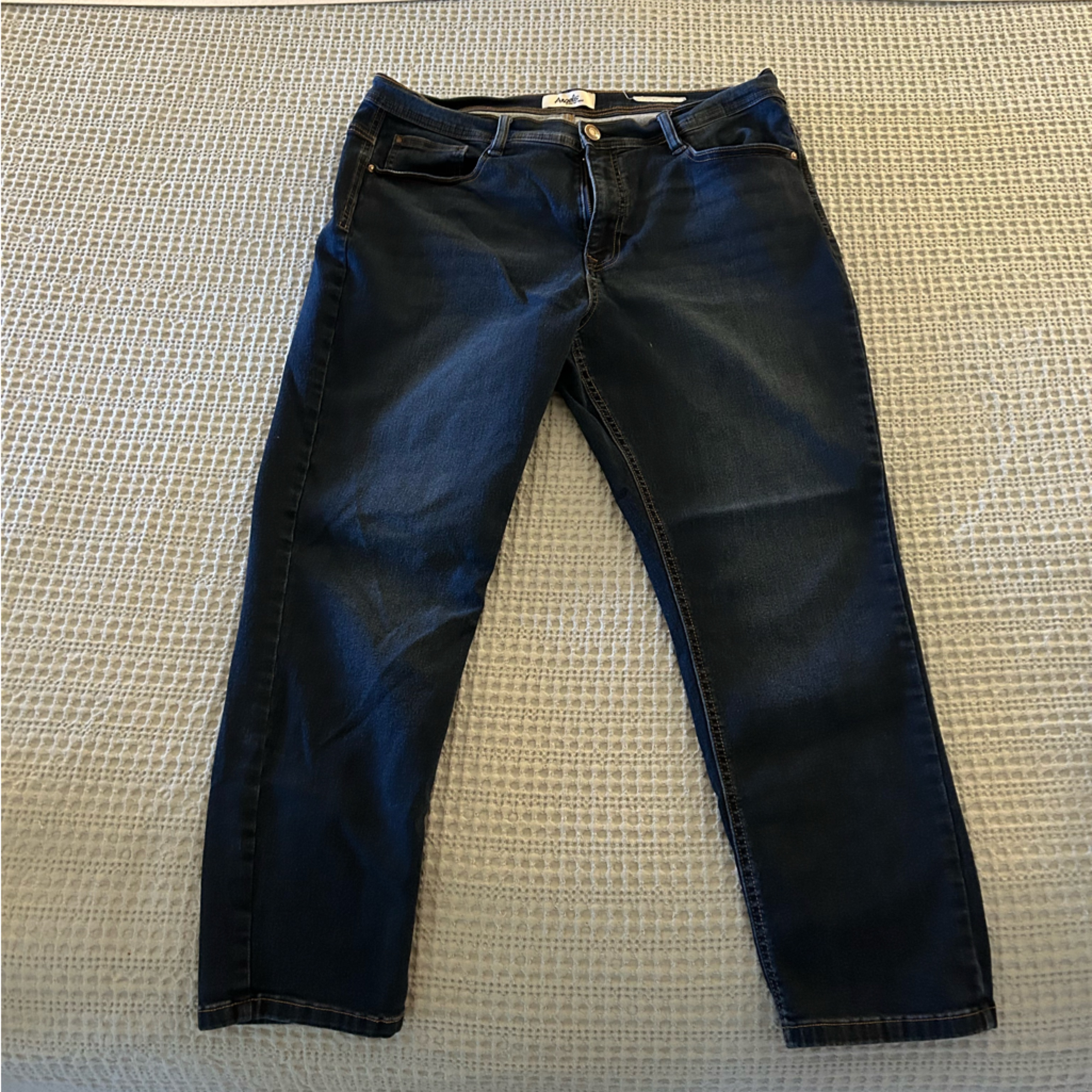 Women’s Angels Dark Wash Straight Jeans. Sz.16. Hardly Worn. Machine Wash.